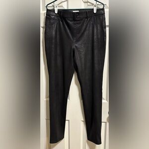 Chicos Black Leather Look Cropped Jean size 1.5
AWESOME